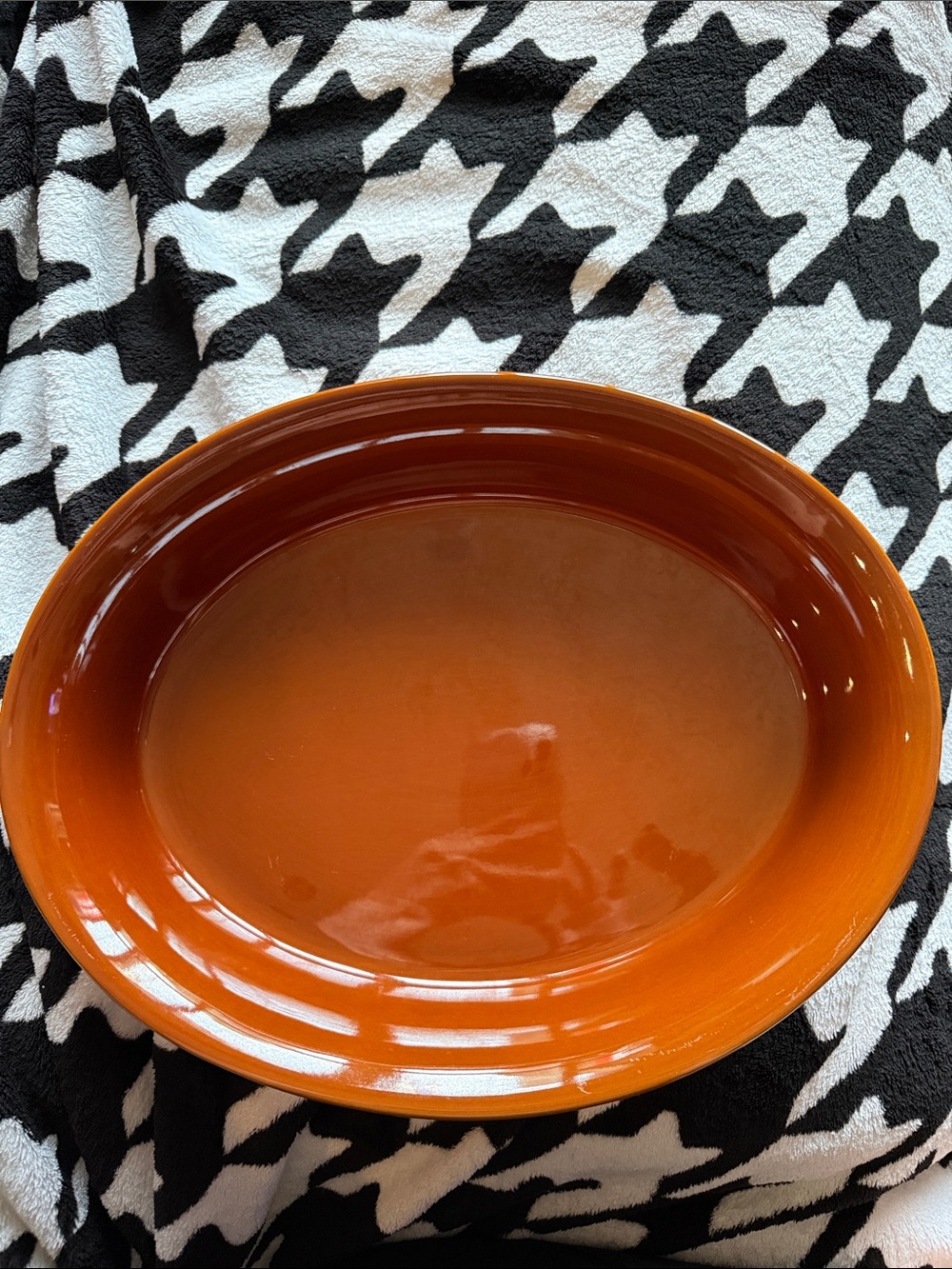 Paula Dean approximately 14x11x3” Glazed Oval baking dish.